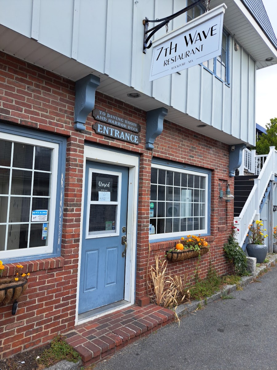 7Th Wave Restaurant